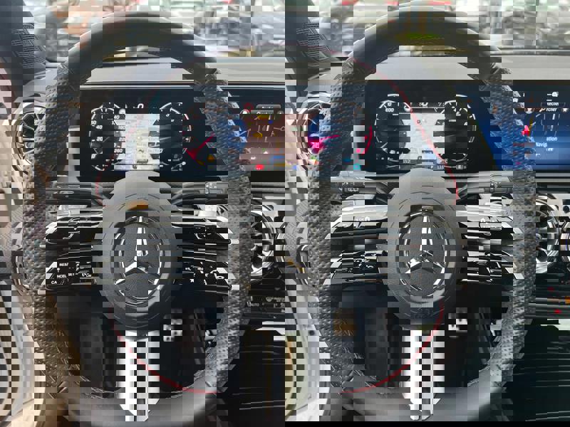 Image Mercedes-Benz CLASSE A A 200 Compacte AMG Line 